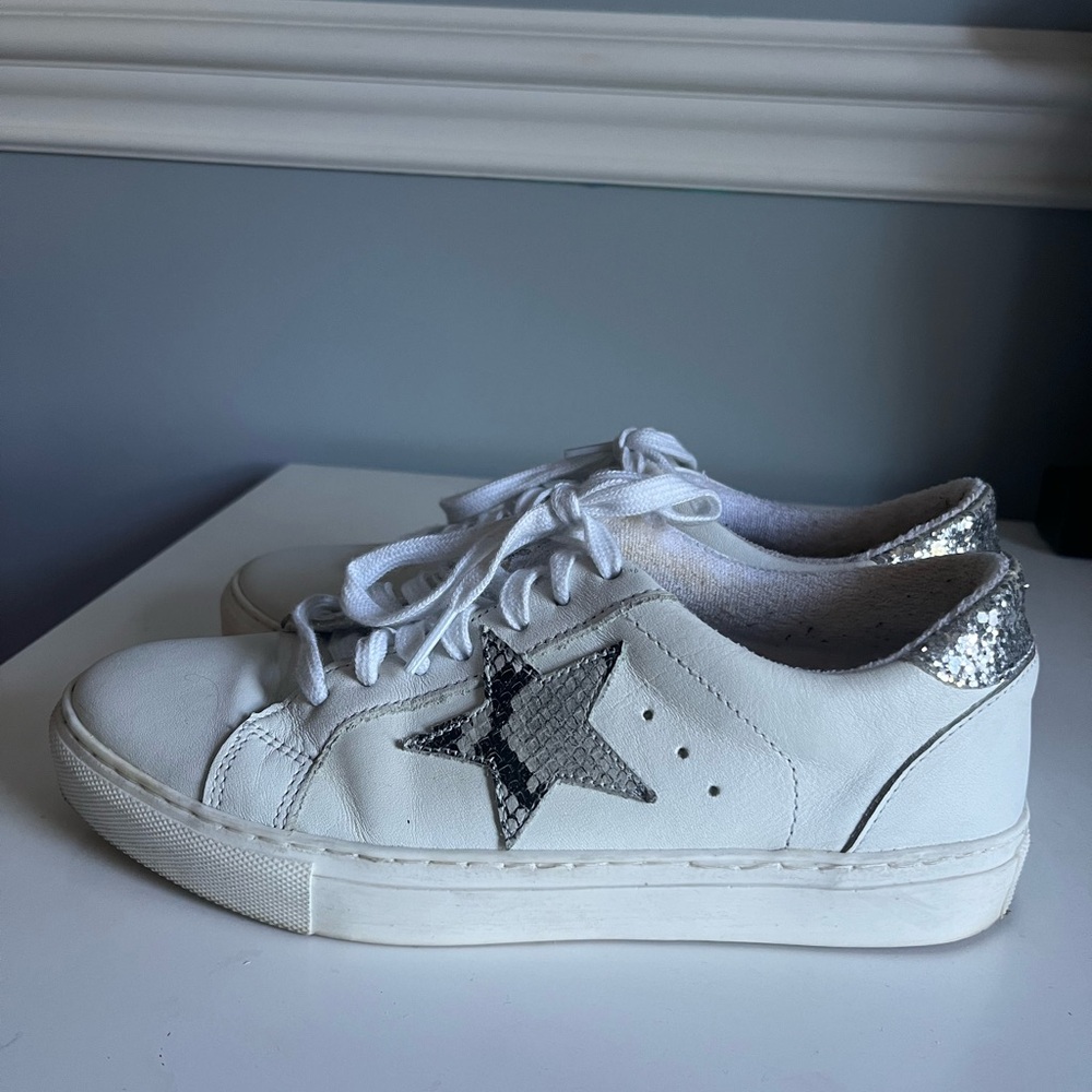 Steve Madden Sneakers
